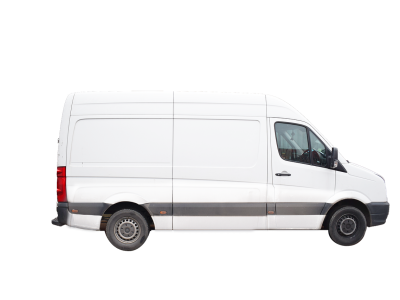 Witte bestelbus met gesloten laadruimte, zijaanzicht op een witte achtergrond.