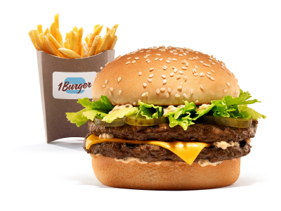 Een dubbeldekker cheeseburger met sla en augurken naast een portie friet in een verpakking met 1Burger-logo.