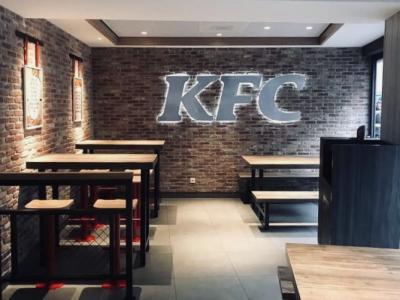 Esso en KFC starten samenwerking in NL