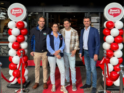 Ricardo Bosman (Operations Manager), Ton van Buel, Evelien van de Mortel, John Uffing (Hoofd Winkelbedrijf)