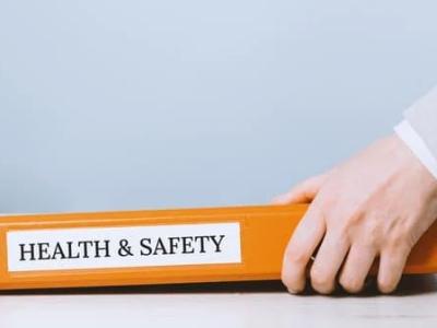 Veiligheid voorop: De toegevoegde waarde van VCA-cursussen voor jouw onderneming
