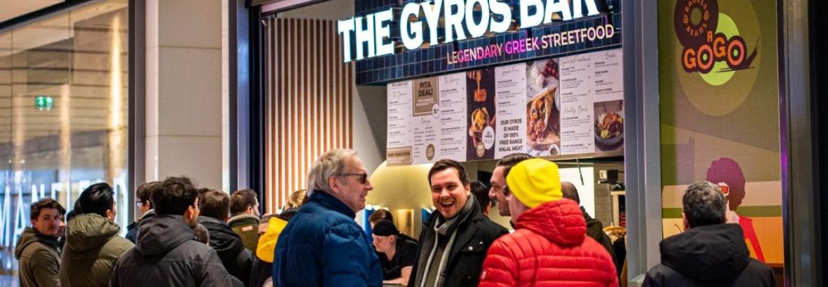Drukke rij voor The Gyros Bar Franchise