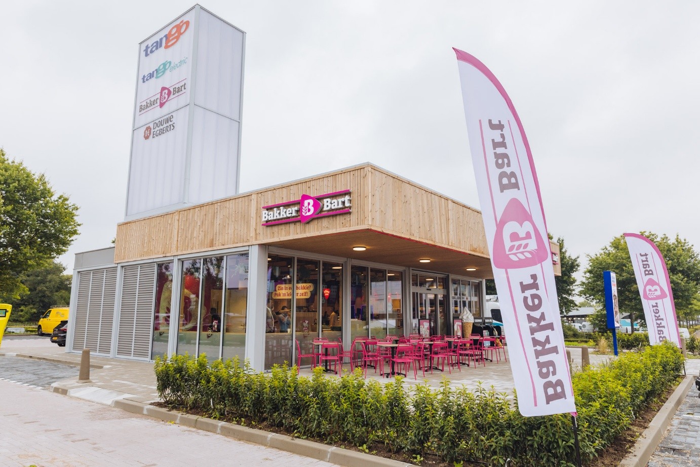 Tango × Bakker Bart